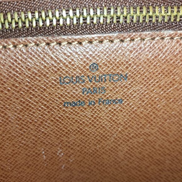 LOUIS VUITTON SAINT CLOUD - Picture 7 of 9